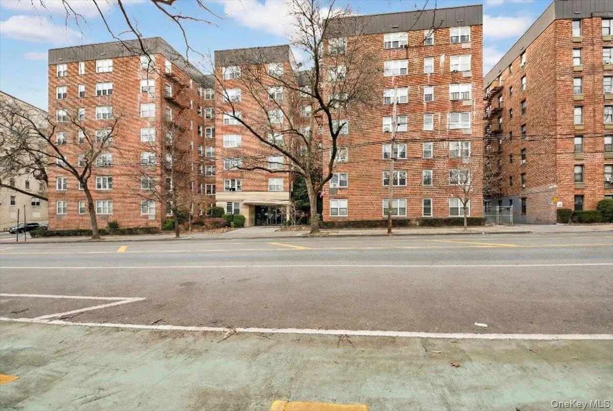 4295 Webster, New York, NY, 2 Rooms Rooms,1 BathroomBathrooms,Residential,For Rent,Webster,0,999438 4295 Webster, New York, NY, 2 Rooms Rooms,1 BathroomBathrooms,Residential,For Rent,Webster,0,999438