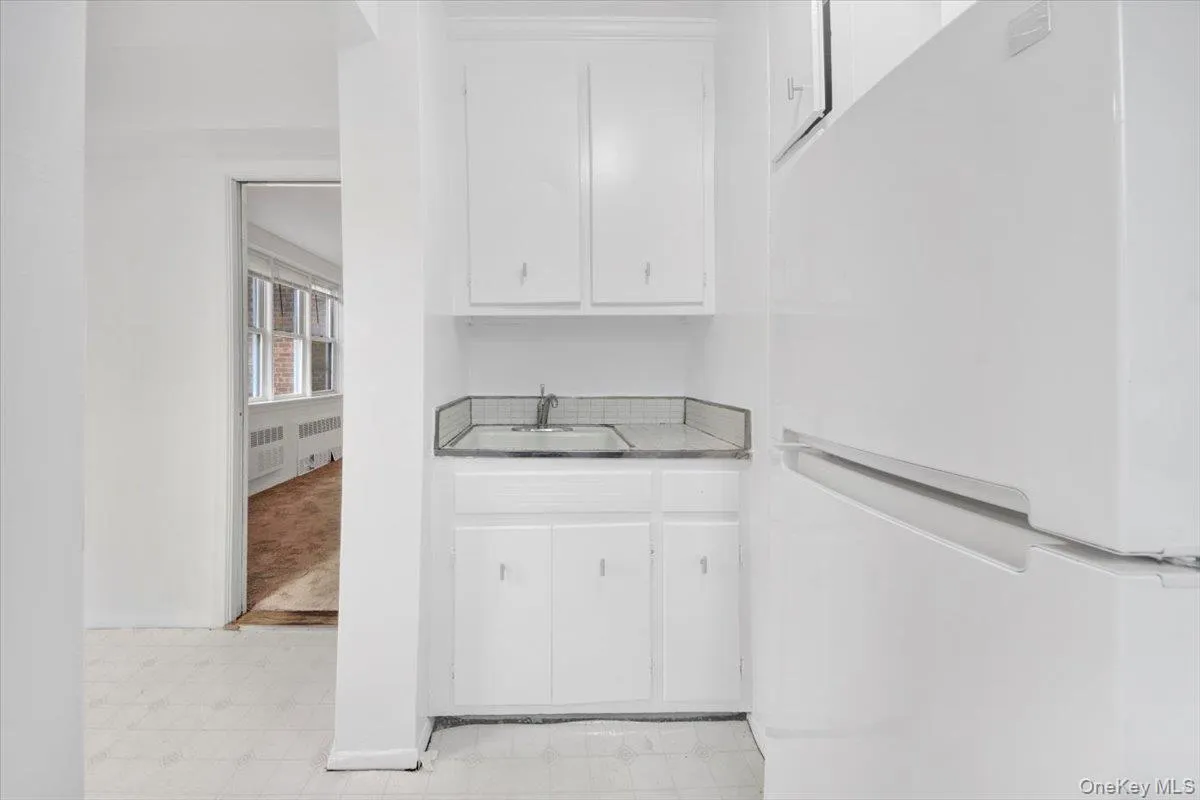 4295 Webster, New York, NY, 2 Rooms Rooms,1 BathroomBathrooms,Residential,For Rent,Webster,0,999438 4295 Webster, New York, NY, 2 Rooms Rooms,1 BathroomBathrooms,Residential,For Rent,Webster,0,999438