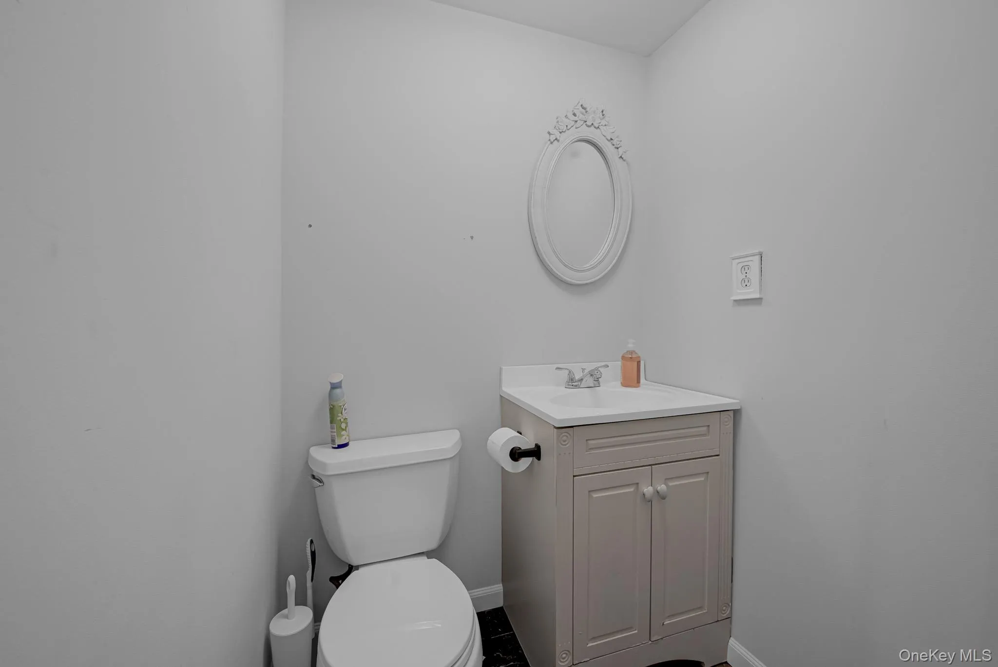 77 Coleman Road, Brookhaven, NY, 2 Bedrooms Bedrooms, 5 Rooms Rooms,2 BathroomsBathrooms,Residential,For Rent,Coleman,0,999445 77 Coleman Road, Brookhaven, NY, 2 Bedrooms Bedrooms, 5 Rooms Rooms,2 BathroomsBathrooms,Residential,For Rent,Coleman,0,999445
