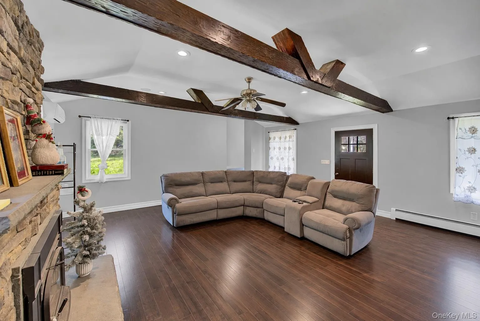 77 Coleman Road, Brookhaven, NY, 2 Bedrooms Bedrooms, 5 Rooms Rooms,2 BathroomsBathrooms,Residential,For Rent,Coleman,0,999445 77 Coleman Road, Brookhaven, NY, 2 Bedrooms Bedrooms, 5 Rooms Rooms,2 BathroomsBathrooms,Residential,For Rent,Coleman,0,999445