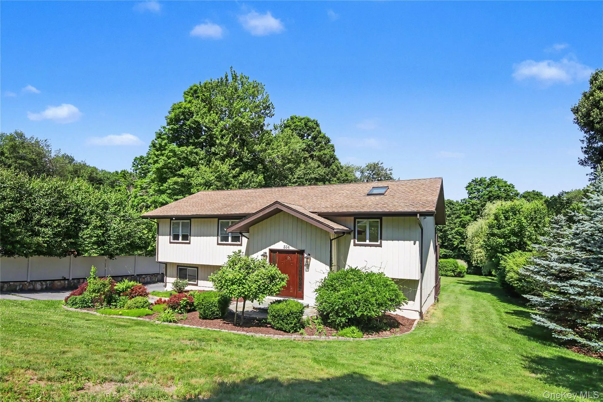 Make this Beautiful Home yours! Make this Beautiful Home yours!