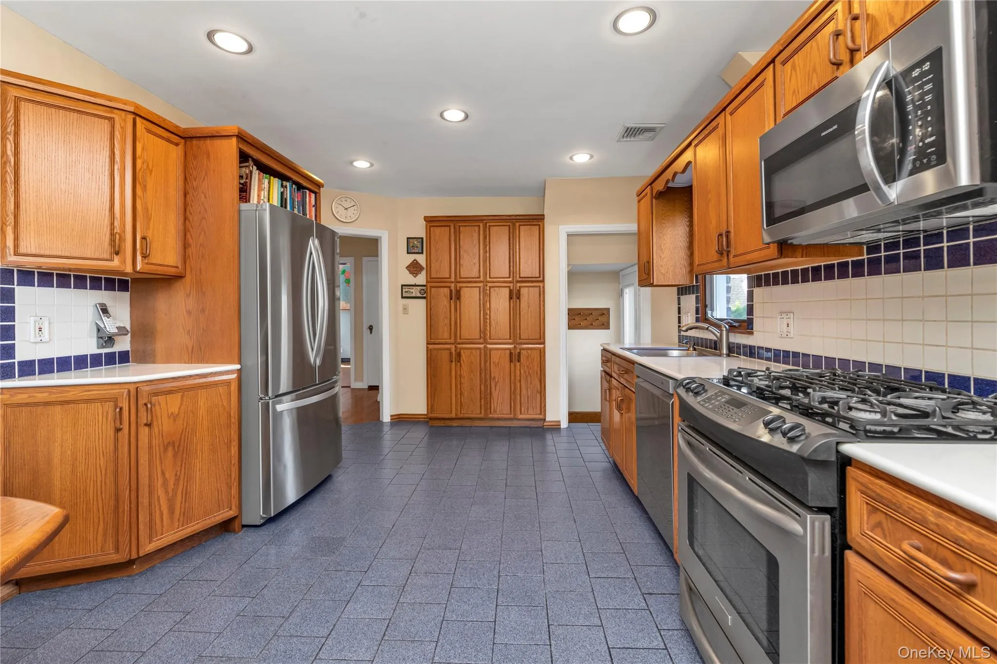 1602 Imperial Avenue, North Hempstead, NY, 3 Bedrooms Bedrooms, 8 Rooms Rooms,2 BathroomsBathrooms,Residential,For Rent,Imperial,0,999448 1602 Imperial Avenue, North Hempstead, NY, 3 Bedrooms Bedrooms, 8 Rooms Rooms,2 BathroomsBathrooms,Residential,For Rent,Imperial,0,999448
