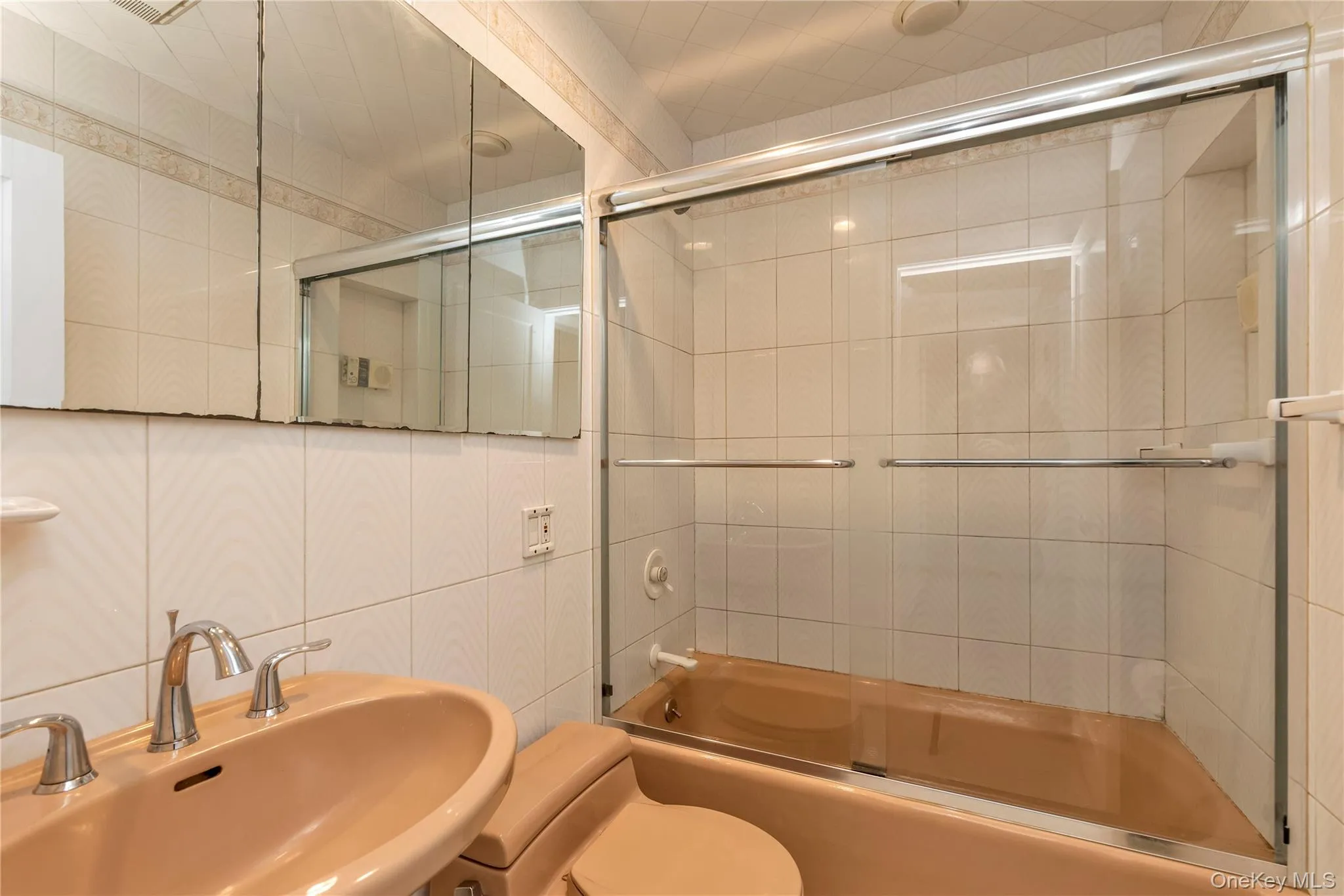 1602 Imperial Avenue, North Hempstead, NY, 3 Bedrooms Bedrooms, 8 Rooms Rooms,2 BathroomsBathrooms,Residential,For Rent,Imperial,0,999448 1602 Imperial Avenue, North Hempstead, NY, 3 Bedrooms Bedrooms, 8 Rooms Rooms,2 BathroomsBathrooms,Residential,For Rent,Imperial,0,999448