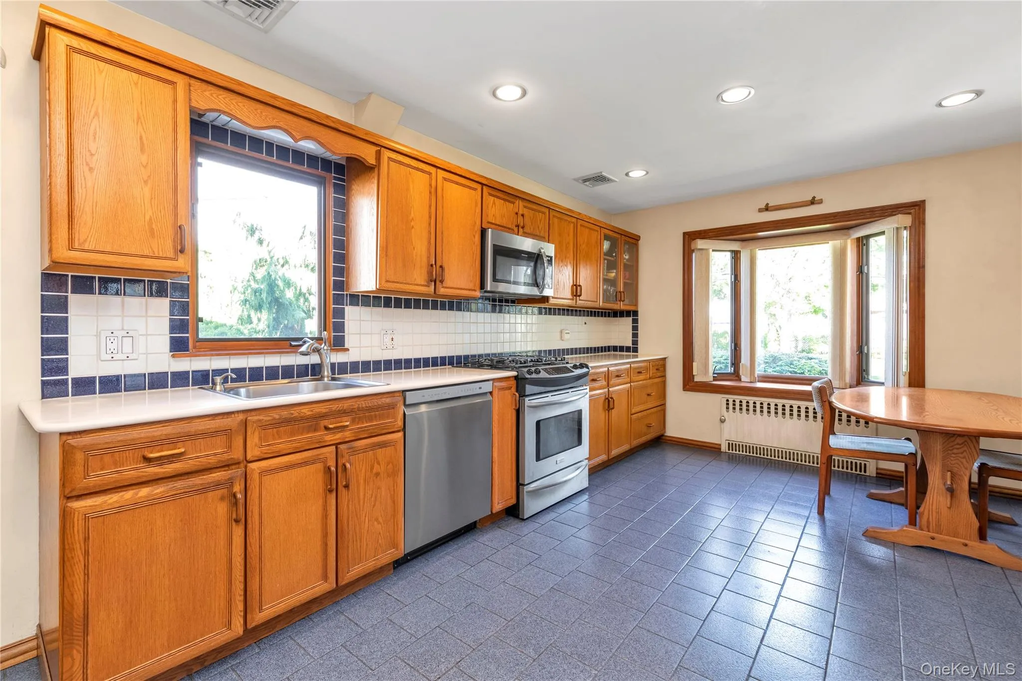 1602 Imperial Avenue, North Hempstead, NY, 3 Bedrooms Bedrooms, 8 Rooms Rooms,2 BathroomsBathrooms,Residential,For Rent,Imperial,0,999448 1602 Imperial Avenue, North Hempstead, NY, 3 Bedrooms Bedrooms, 8 Rooms Rooms,2 BathroomsBathrooms,Residential,For Rent,Imperial,0,999448