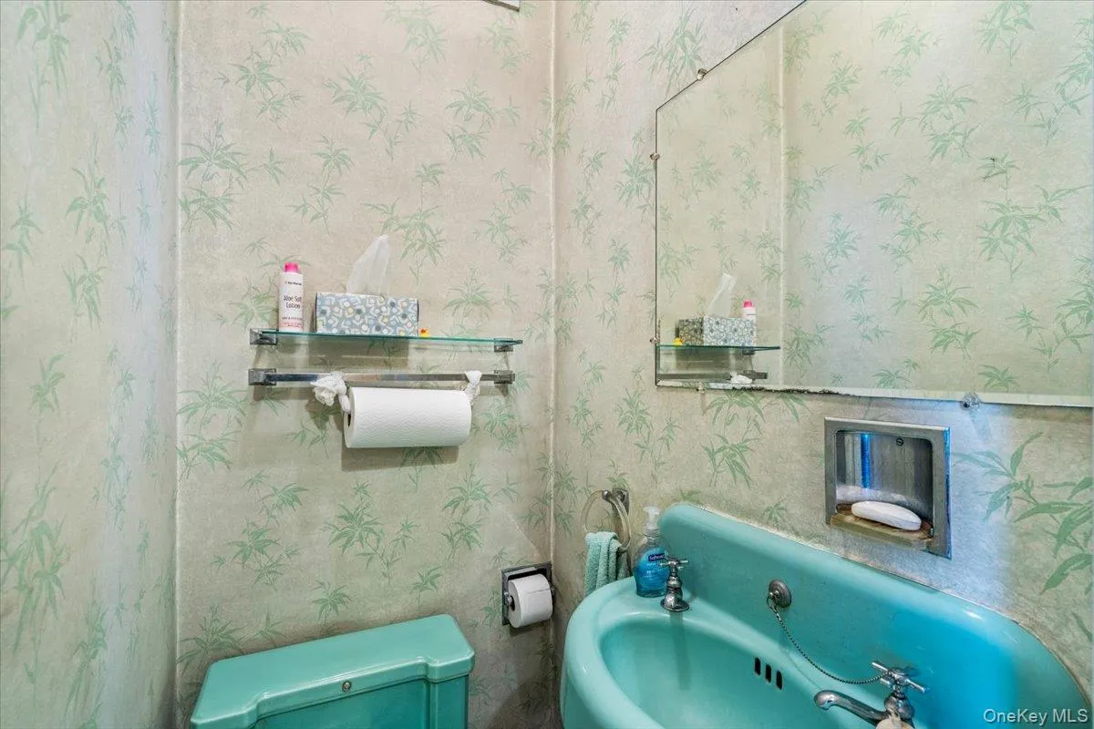 32-29 Parsons Boulevard, New York, NY, 3 Bedrooms Bedrooms, 9 Rooms Rooms,3 BathroomsBathrooms,Residential Sale,For Rent,Parsons,0,999460 32-29 Parsons Boulevard, New York, NY, 3 Bedrooms Bedrooms, 9 Rooms Rooms,3 BathroomsBathrooms,Residential Sale,For Rent,Parsons,0,999460