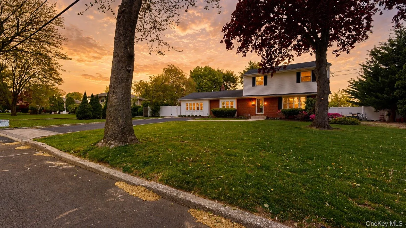 30 Sarina Drive, Huntington, NY, 4 Bedrooms Bedrooms, 12 Rooms Rooms,3 BathroomsBathrooms,Residential,For Rent,Sarina,0,999466 30 Sarina Drive, Huntington, NY, 4 Bedrooms Bedrooms, 12 Rooms Rooms,3 BathroomsBathrooms,Residential,For Rent,Sarina,0,999466