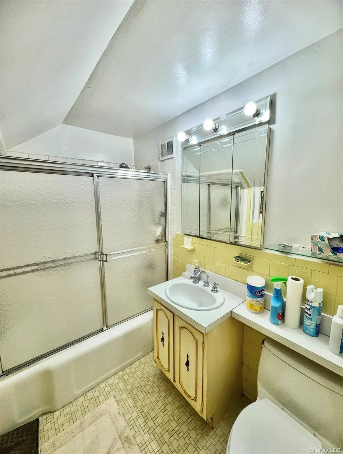 47 Saint Pauls Place, Mount Vernon, NY, 3 Bedrooms Bedrooms, 8 Rooms Rooms,1 BathroomBathrooms,Residential,For Rent,Saint Pauls,0,999469 47 Saint Pauls Place, Mount Vernon, NY, 3 Bedrooms Bedrooms, 8 Rooms Rooms,1 BathroomBathrooms,Residential,For Rent,Saint Pauls,0,999469