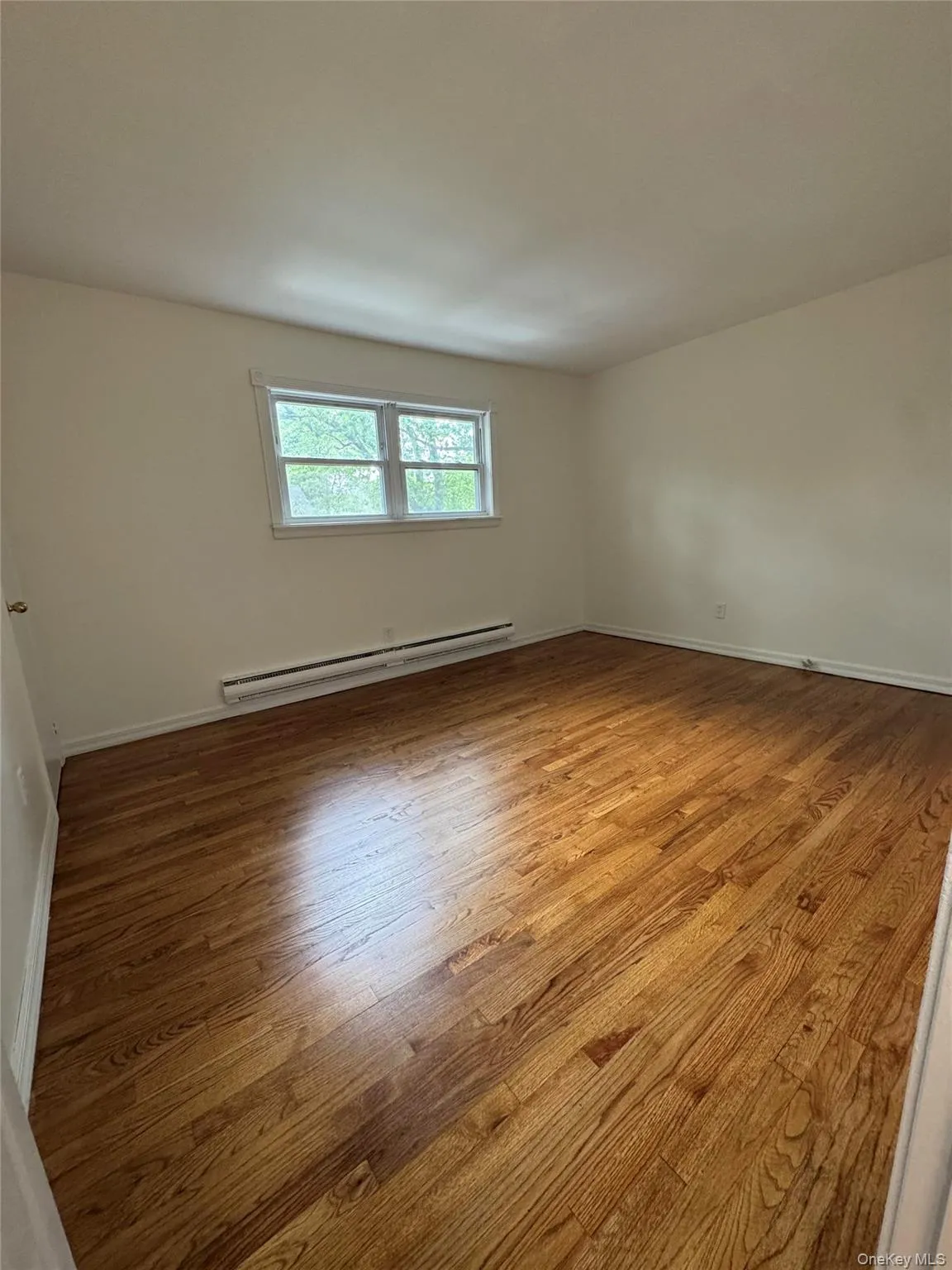 408-A 7th Street, Huntington, NY, 2 Bedrooms Bedrooms, 4 Rooms Rooms,1 BathroomBathrooms,Residential Lease,For Rent,7th,0,999470 408-A 7th Street, Huntington, NY, 2 Bedrooms Bedrooms, 4 Rooms Rooms,1 BathroomBathrooms,Residential Lease,For Rent,7th,0,999470