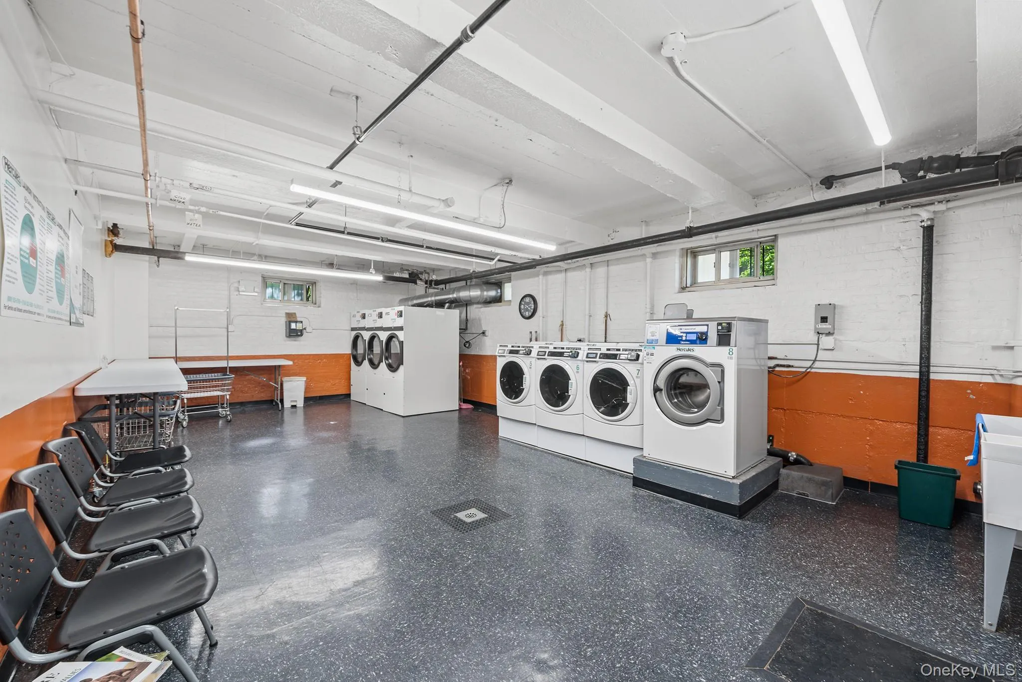 68-10 108th Street, New York, NY, 3 Rooms Rooms,1 BathroomBathrooms,Residential Sale,For Rent,108th,0,999480 68-10 108th Street, New York, NY, 3 Rooms Rooms,1 BathroomBathrooms,Residential Sale,For Rent,108th,0,999480