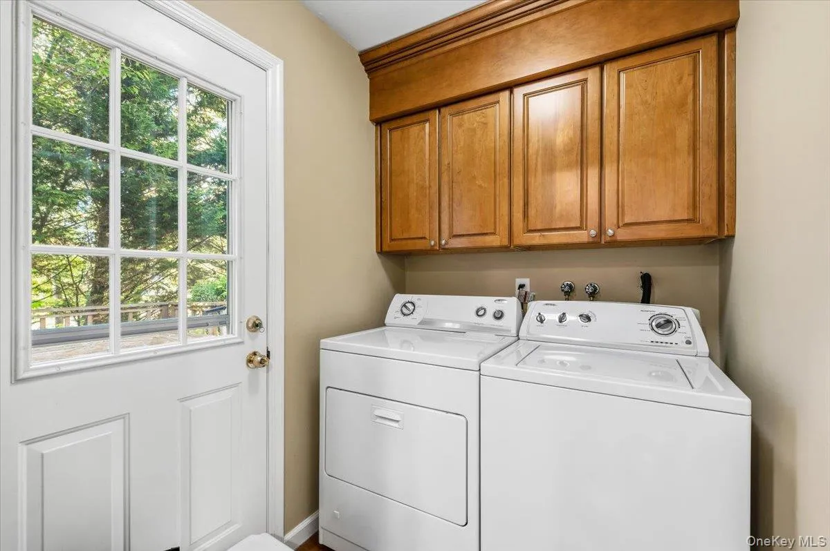 19 Fox Lane, Huntington, NY, 4 Bedrooms Bedrooms, 12 Rooms Rooms,2 BathroomsBathrooms,Residential,For Rent,Fox,0,999483 19 Fox Lane, Huntington, NY, 4 Bedrooms Bedrooms, 12 Rooms Rooms,2 BathroomsBathrooms,Residential,For Rent,Fox,0,999483
