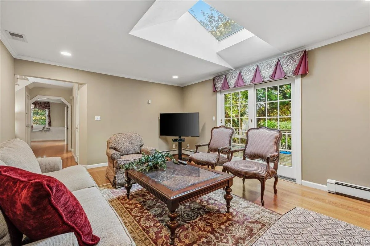19 Fox Lane, Huntington, NY, 4 Bedrooms Bedrooms, 12 Rooms Rooms,2 BathroomsBathrooms,Residential,For Rent,Fox,0,999483 19 Fox Lane, Huntington, NY, 4 Bedrooms Bedrooms, 12 Rooms Rooms,2 BathroomsBathrooms,Residential,For Rent,Fox,0,999483