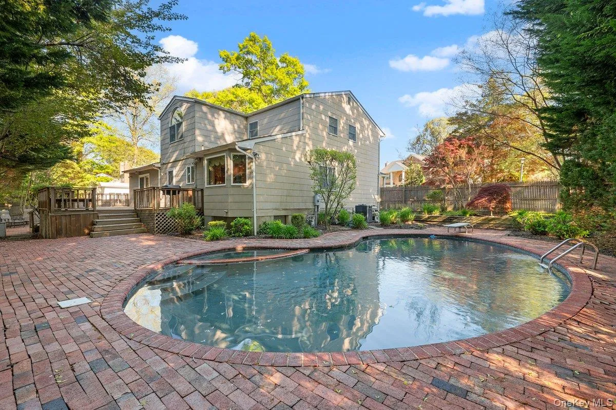 19 Fox Lane, Huntington, NY, 4 Bedrooms Bedrooms, 12 Rooms Rooms,2 BathroomsBathrooms,Residential,For Rent,Fox,0,999483 19 Fox Lane, Huntington, NY, 4 Bedrooms Bedrooms, 12 Rooms Rooms,2 BathroomsBathrooms,Residential,For Rent,Fox,0,999483
