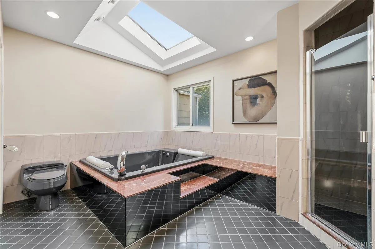 19 Fox Lane, Huntington, NY, 4 Bedrooms Bedrooms, 12 Rooms Rooms,2 BathroomsBathrooms,Residential,For Rent,Fox,0,999483 19 Fox Lane, Huntington, NY, 4 Bedrooms Bedrooms, 12 Rooms Rooms,2 BathroomsBathrooms,Residential,For Rent,Fox,0,999483