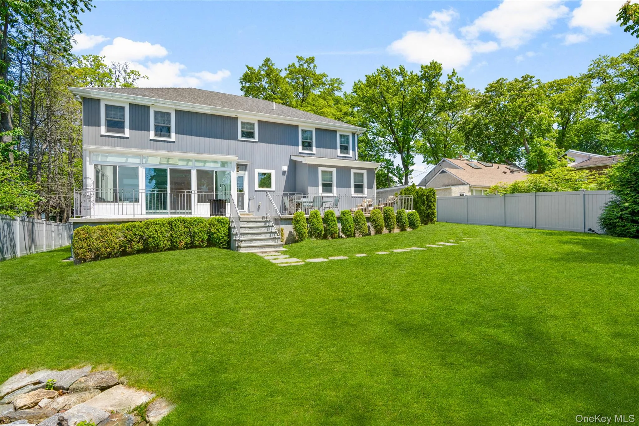17 Clover Place, New Rochelle, NY, 4 Bedrooms Bedrooms, 9 Rooms Rooms,3 BathroomsBathrooms,Residential,For Rent,Clover,0,999494 17 Clover Place, New Rochelle, NY, 4 Bedrooms Bedrooms, 9 Rooms Rooms,3 BathroomsBathrooms,Residential,For Rent,Clover,0,999494
