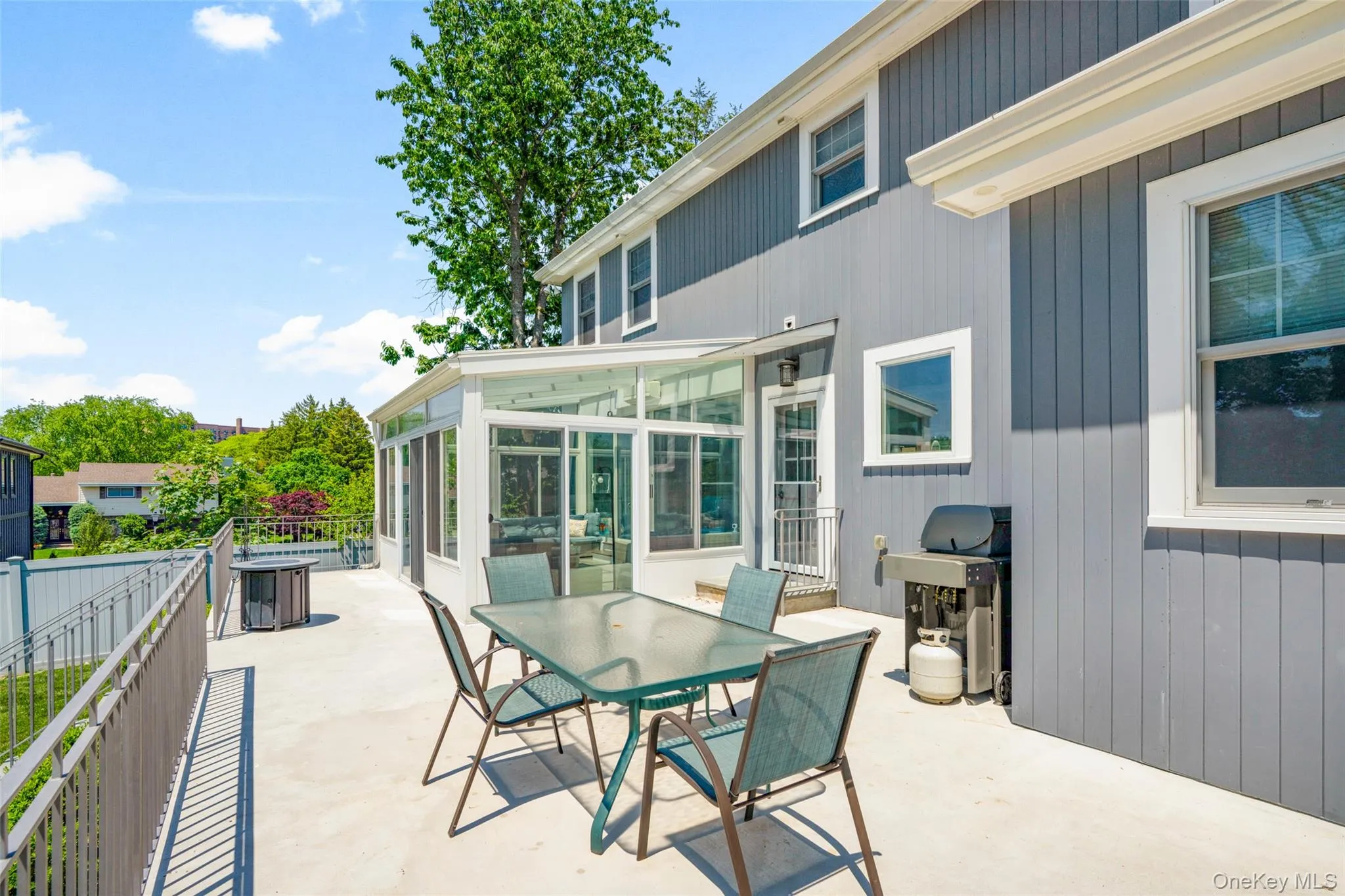 17 Clover Place, New Rochelle, NY, 4 Bedrooms Bedrooms, 9 Rooms Rooms,3 BathroomsBathrooms,Residential,For Rent,Clover,0,999494 17 Clover Place, New Rochelle, NY, 4 Bedrooms Bedrooms, 9 Rooms Rooms,3 BathroomsBathrooms,Residential,For Rent,Clover,0,999494