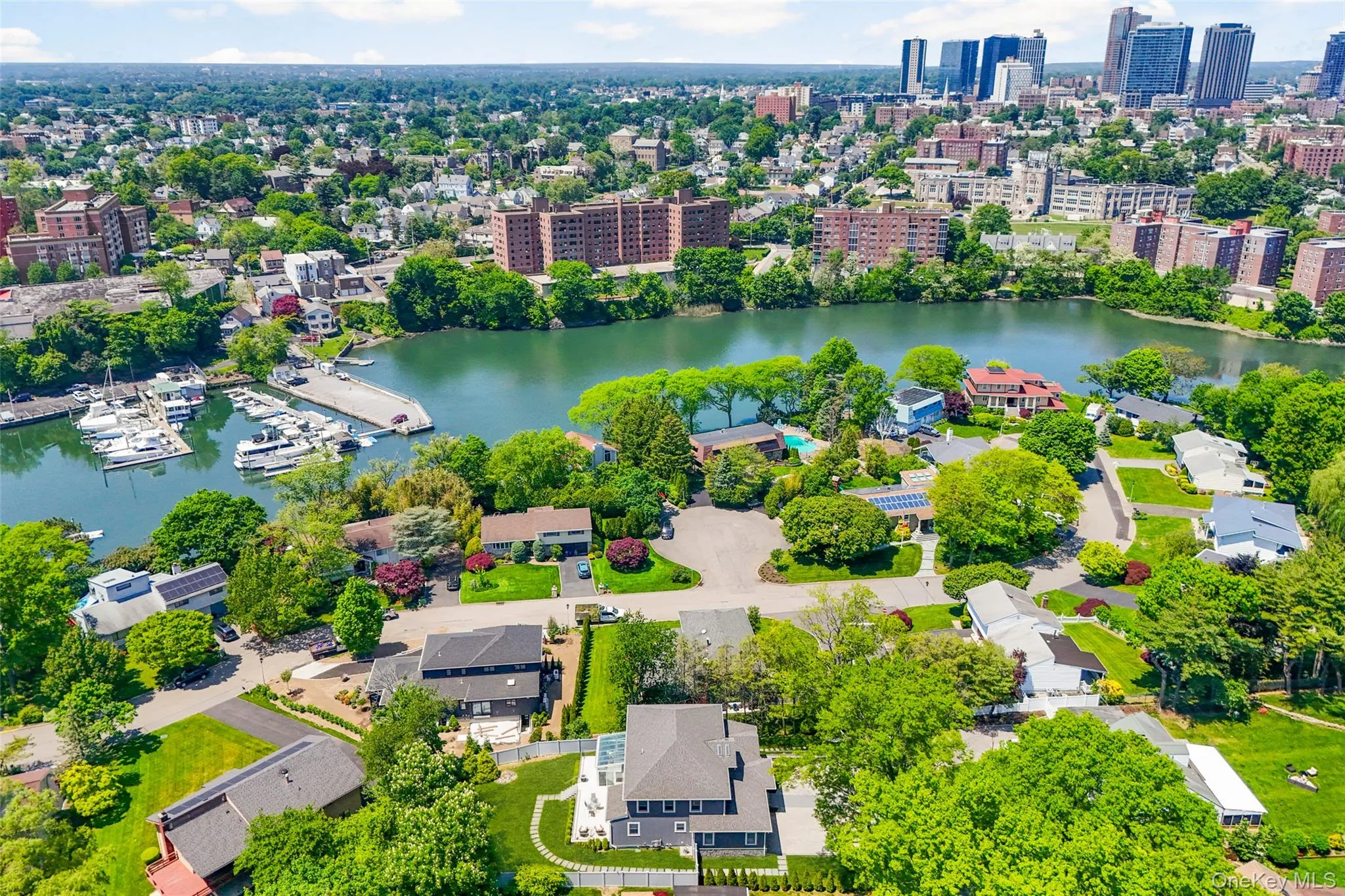 17 Clover Place, New Rochelle, NY, 4 Bedrooms Bedrooms, 9 Rooms Rooms,3 BathroomsBathrooms,Residential,For Rent,Clover,0,999494 17 Clover Place, New Rochelle, NY, 4 Bedrooms Bedrooms, 9 Rooms Rooms,3 BathroomsBathrooms,Residential,For Rent,Clover,0,999494
