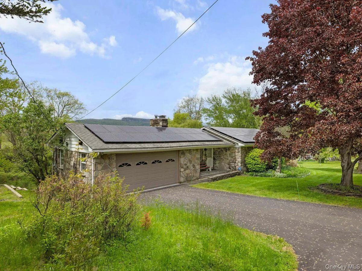 231 State Route 208, New Paltz, NY, 3 Bedrooms Bedrooms, 8 Rooms Rooms,2 BathroomsBathrooms,Residential,For Rent,State Route 208,0,999514 231 State Route 208, New Paltz, NY, 3 Bedrooms Bedrooms, 8 Rooms Rooms,2 BathroomsBathrooms,Residential,For Rent,State Route 208,0,999514