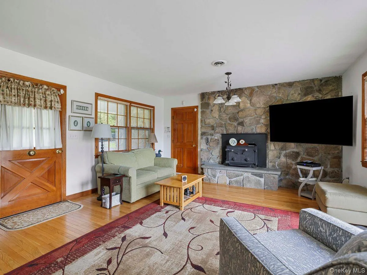 231 State Route 208, New Paltz, NY, 3 Bedrooms Bedrooms, 8 Rooms Rooms,2 BathroomsBathrooms,Residential,For Rent,State Route 208,0,999514 231 State Route 208, New Paltz, NY, 3 Bedrooms Bedrooms, 8 Rooms Rooms,2 BathroomsBathrooms,Residential,For Rent,State Route 208,0,999514