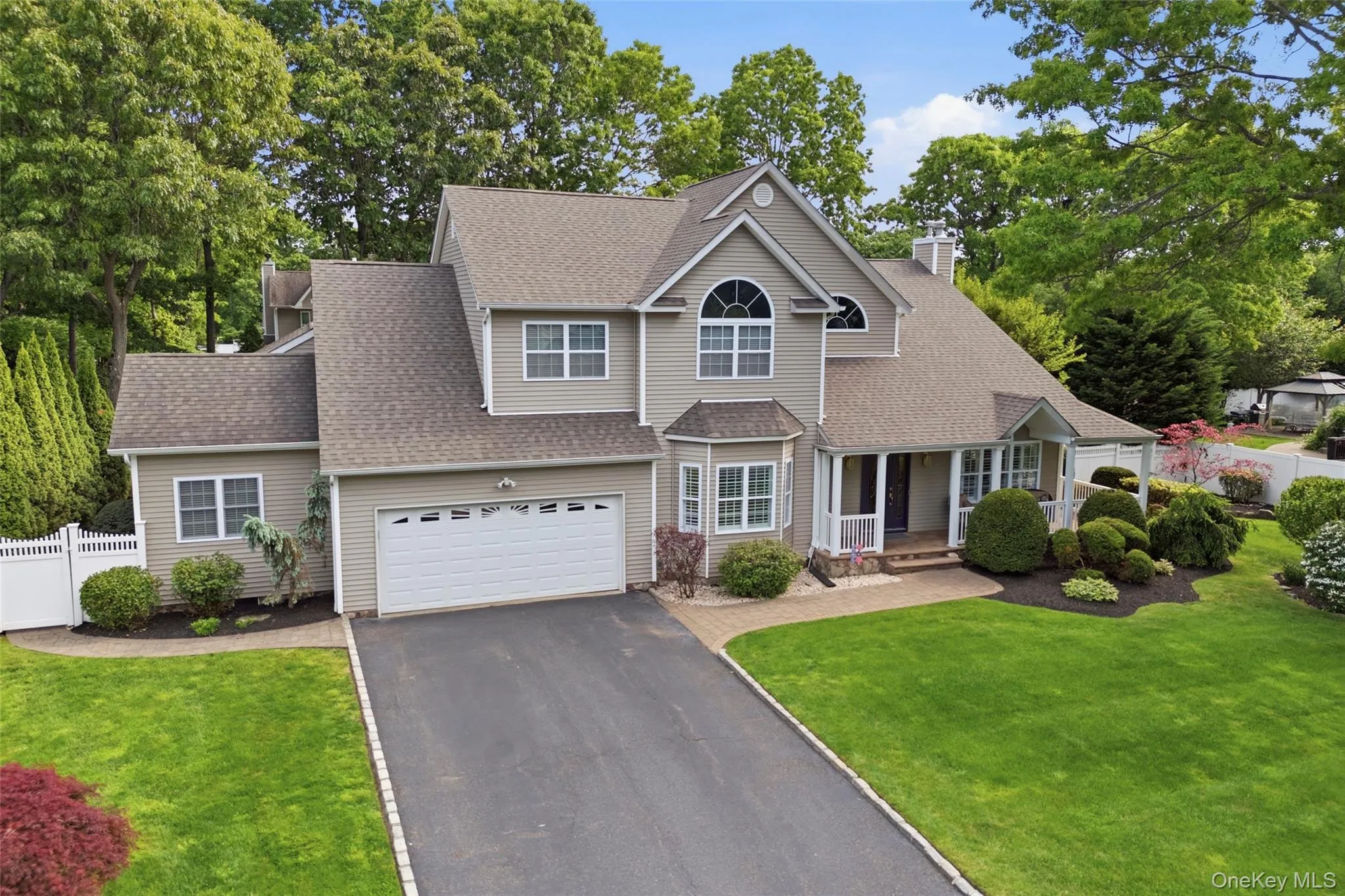 10 Cayla Lane, Brookhaven, NY, 5 Bedrooms Bedrooms, 11 Rooms Rooms,3 BathroomsBathrooms,Residential,For Rent,Cayla,0,999516 10 Cayla Lane, Brookhaven, NY, 5 Bedrooms Bedrooms, 11 Rooms Rooms,3 BathroomsBathrooms,Residential,For Rent,Cayla,0,999516