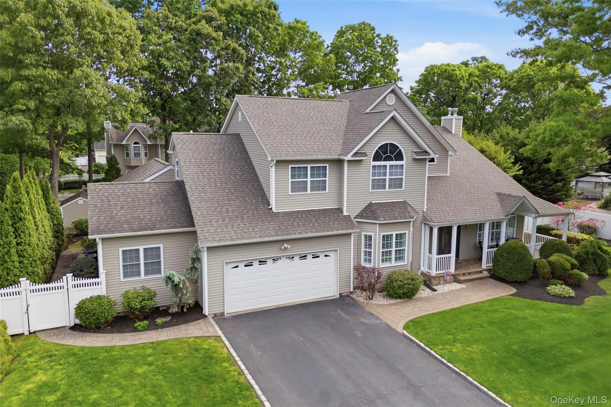 10 Cayla Lane, Brookhaven, NY, 5 Bedrooms Bedrooms, 11 Rooms Rooms,3 BathroomsBathrooms,Residential,For Rent,Cayla,0,999516 10 Cayla Lane, Brookhaven, NY, 5 Bedrooms Bedrooms, 11 Rooms Rooms,3 BathroomsBathrooms,Residential,For Rent,Cayla,0,999516