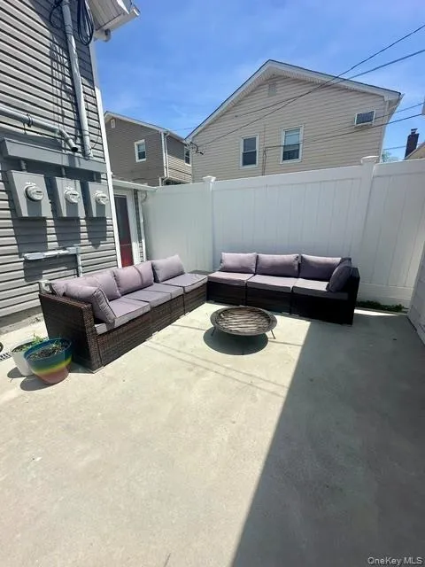 226 Pine Street, Long Beach, NY, 2 Bedrooms Bedrooms, 5 Rooms Rooms,1 BathroomBathrooms,Residential Lease,For Rent,Pine,0,999517 226 Pine Street, Long Beach, NY, 2 Bedrooms Bedrooms, 5 Rooms Rooms,1 BathroomBathrooms,Residential Lease,For Rent,Pine,0,999517