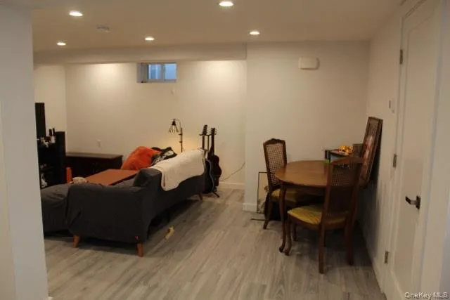 226 Pine Street, Long Beach, NY, 2 Bedrooms Bedrooms, 5 Rooms Rooms,1 BathroomBathrooms,Residential Lease,For Rent,Pine,0,999517 226 Pine Street, Long Beach, NY, 2 Bedrooms Bedrooms, 5 Rooms Rooms,1 BathroomBathrooms,Residential Lease,For Rent,Pine,0,999517