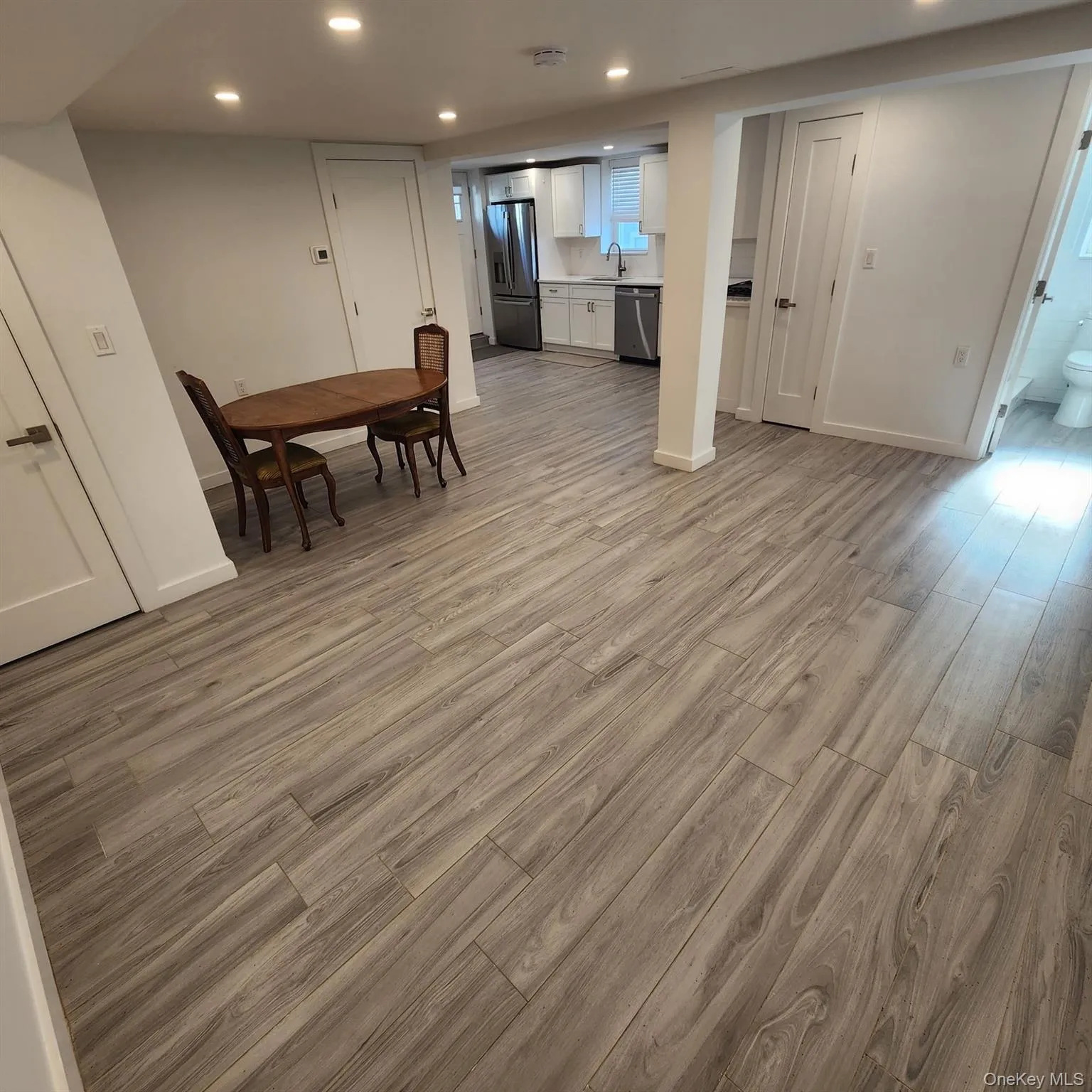 226 Pine Street, Long Beach, NY, 2 Bedrooms Bedrooms, 5 Rooms Rooms,1 BathroomBathrooms,Residential Lease,For Rent,Pine,0,999517 226 Pine Street, Long Beach, NY, 2 Bedrooms Bedrooms, 5 Rooms Rooms,1 BathroomBathrooms,Residential Lease,For Rent,Pine,0,999517