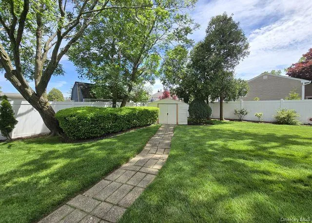 15 6th Avenue, Oyster Bay, NY, 3 Bedrooms Bedrooms, 8 Rooms Rooms,1 BathroomBathrooms,Residential,For Rent,6th,0,KEY999523 15 6th Avenue, Oyster Bay, NY, 3 Bedrooms Bedrooms, 8 Rooms Rooms,1 BathroomBathrooms,Residential,For Rent,6th,0,KEY999523