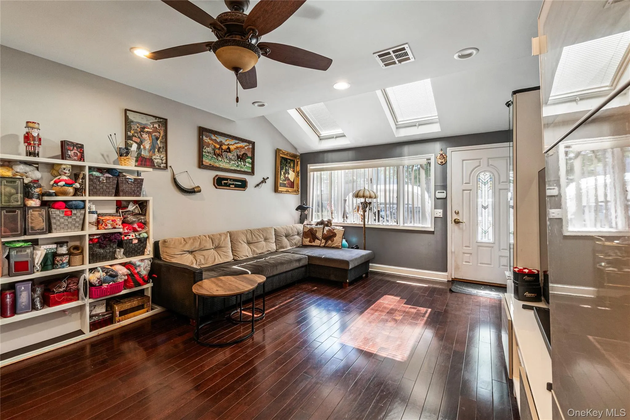 2049 71st Street, New York, NY, 2 Bedrooms Bedrooms, 4 Rooms Rooms,1 BathroomBathrooms,Residential,For Rent,71st,0,999524 2049 71st Street, New York, NY, 2 Bedrooms Bedrooms, 4 Rooms Rooms,1 BathroomBathrooms,Residential,For Rent,71st,0,999524