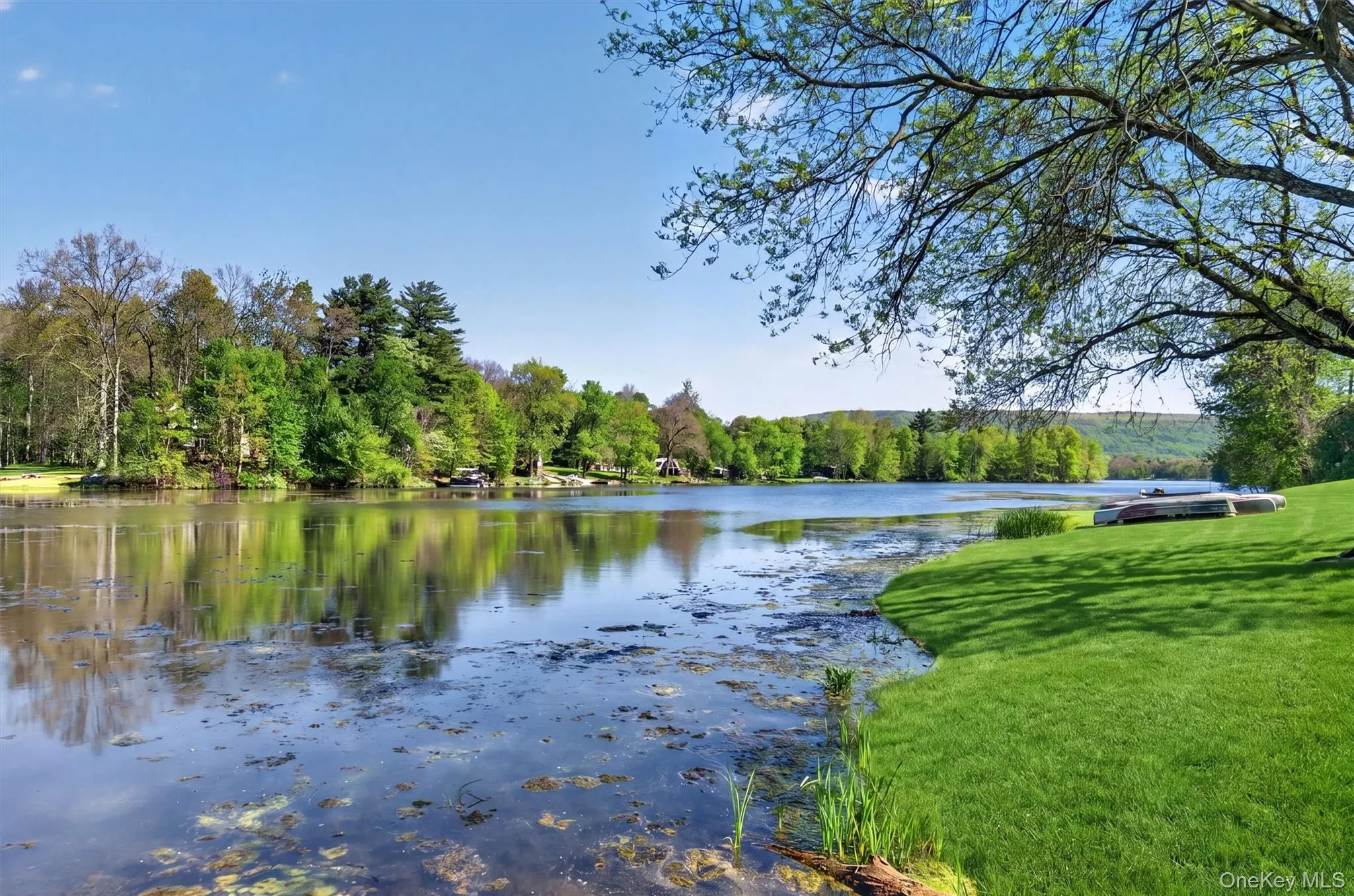 Beaver Dam Lake is a private lake for community home owners. Beaver Dam Lake is a private lake for community home owners.