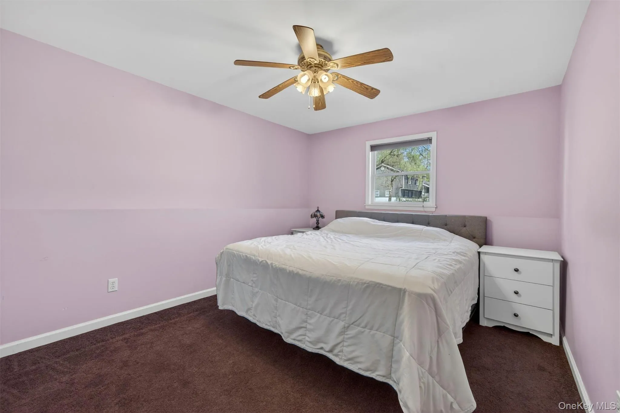 Yet another bedroom for you!! Yet another bedroom for you!!