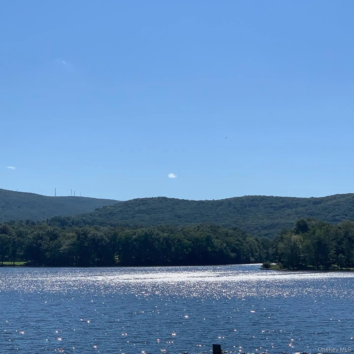 Summer, Fall, Winter, or Spring this lake is gorgeous. Summer, Fall, Winter, or Spring this lake is gorgeous.