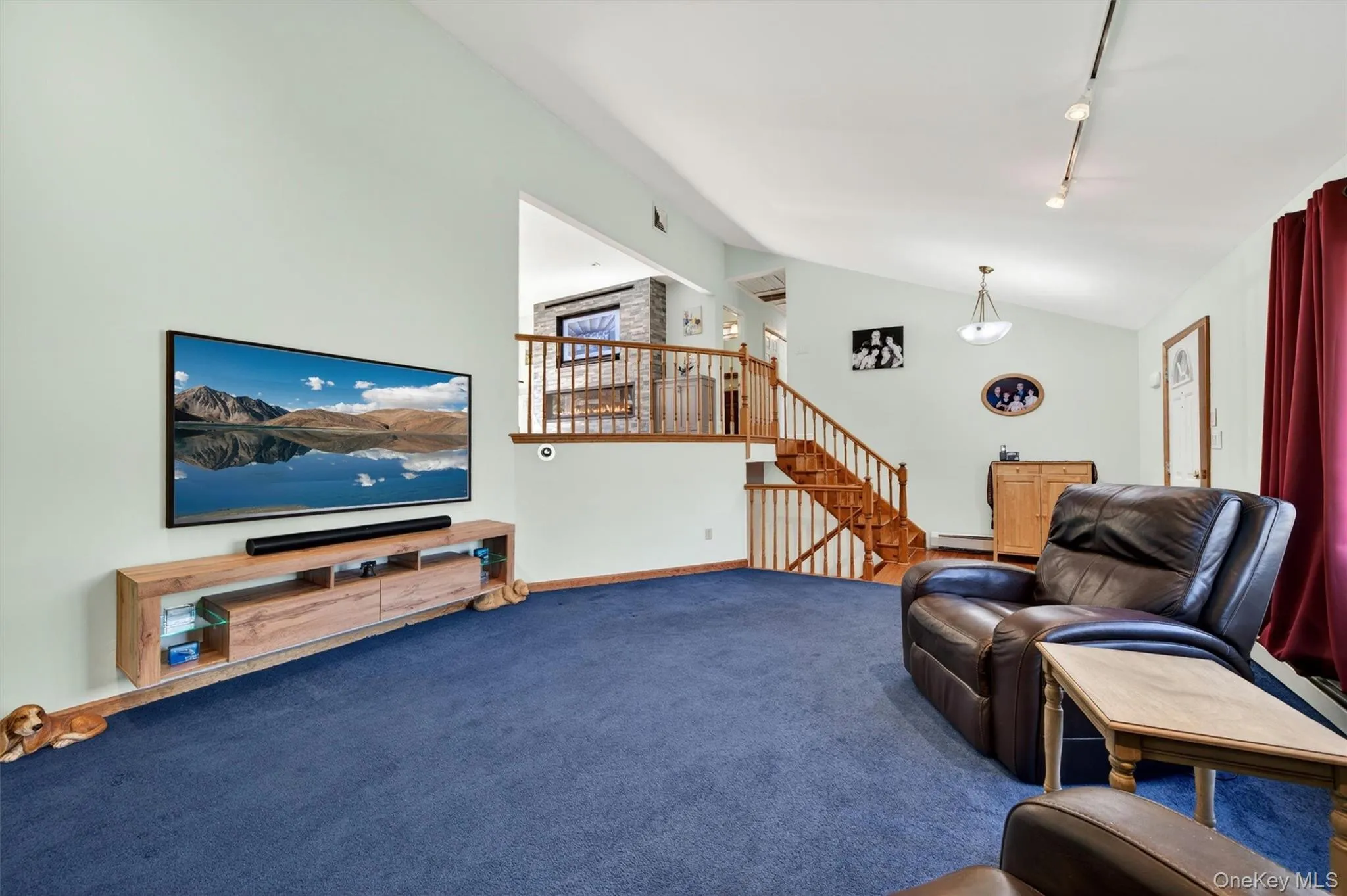 This Tri-level starts with an open layout. This Tri-level starts with an open layout.