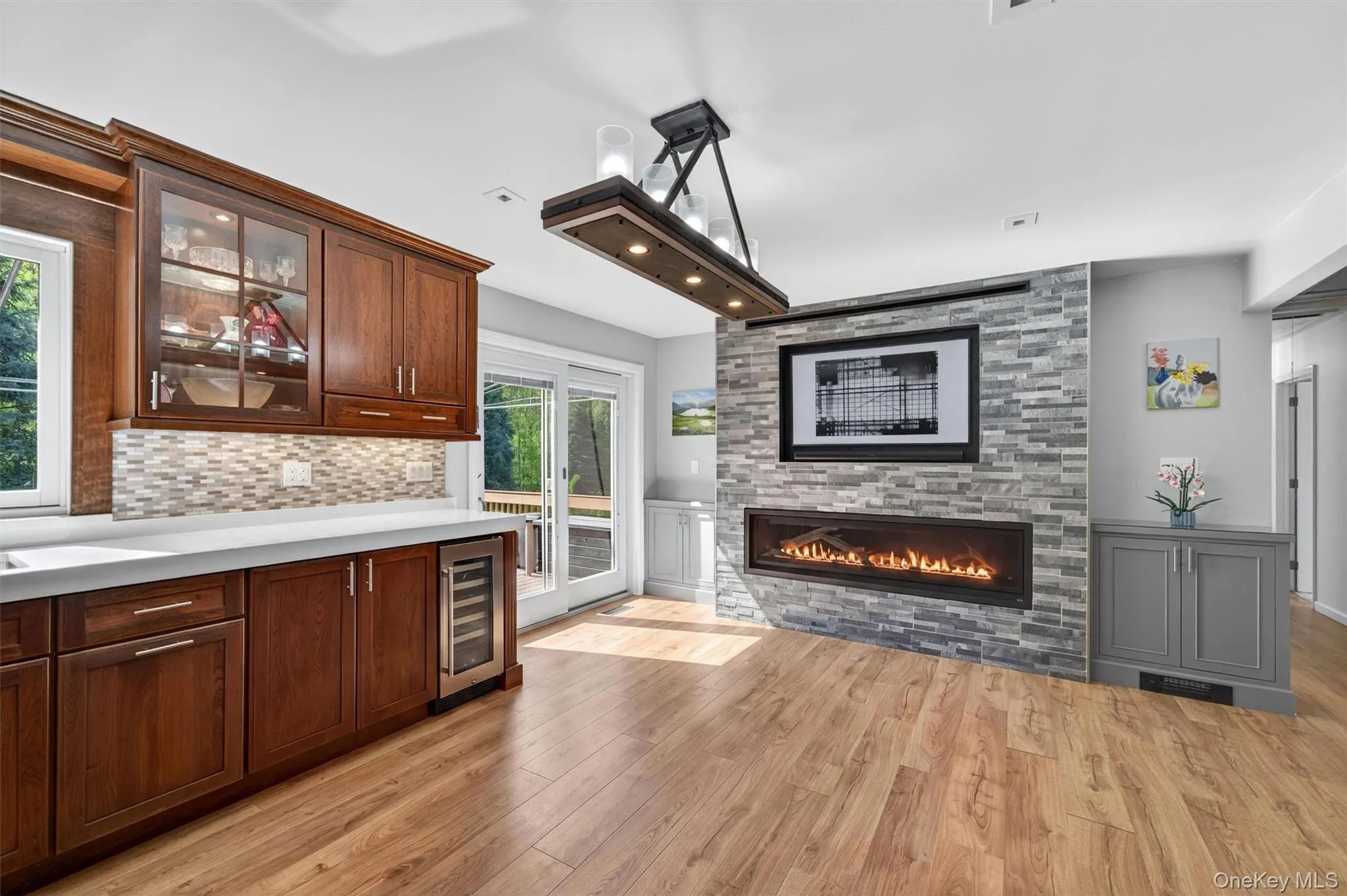The gas fireplace adds an elegant feel. The gas fireplace adds an elegant feel.