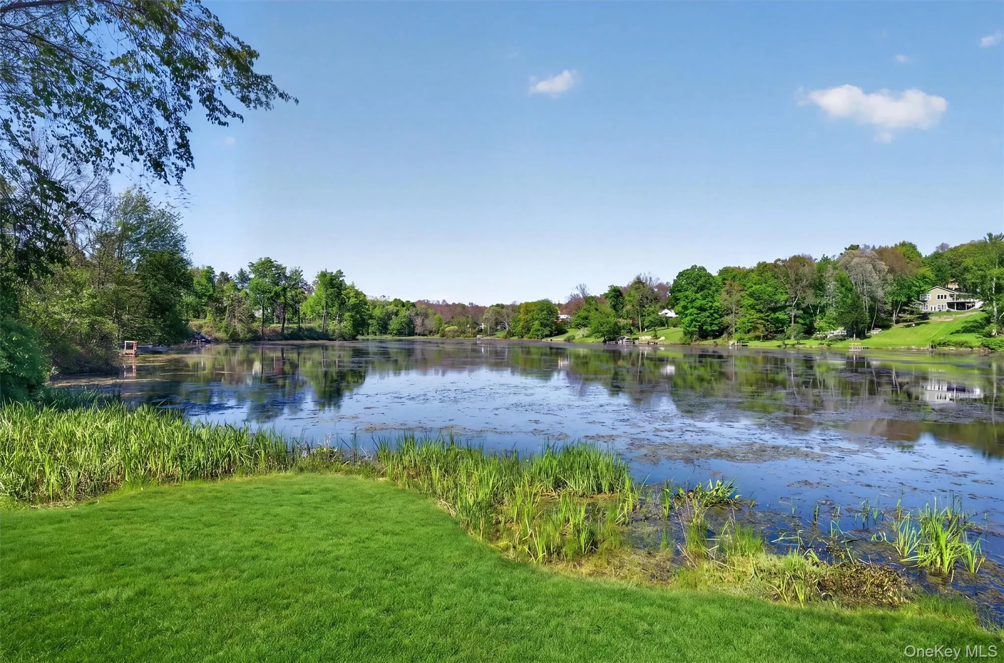 Beaver Dam Lake is a non motorized lake which eliminates the noise of power boats. Beaver Dam Lake is a non motorized lake which eliminates the noise of power boats.