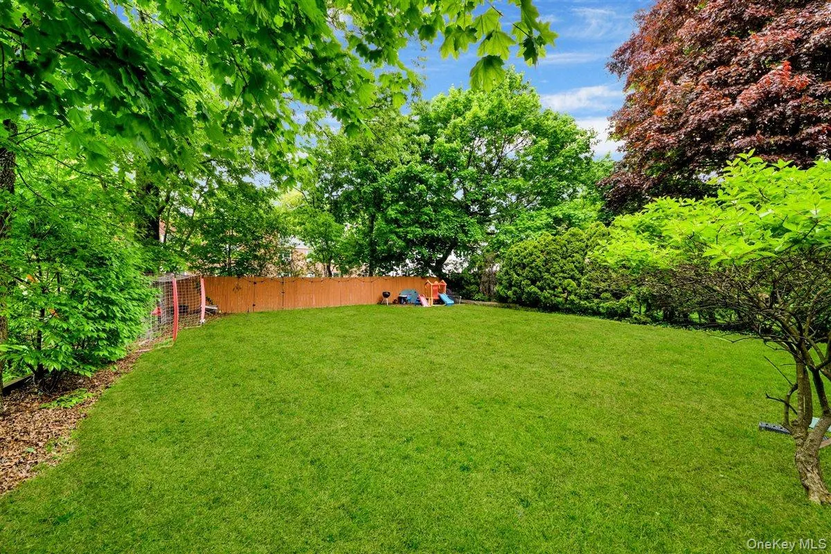 21 Cedar Street, Mount Vernon, NY, 3 Bedrooms Bedrooms, 5 Rooms Rooms,1 BathroomBathrooms,Residential Lease,For Rent,Cedar,0,999531 21 Cedar Street, Mount Vernon, NY, 3 Bedrooms Bedrooms, 5 Rooms Rooms,1 BathroomBathrooms,Residential Lease,For Rent,Cedar,0,999531