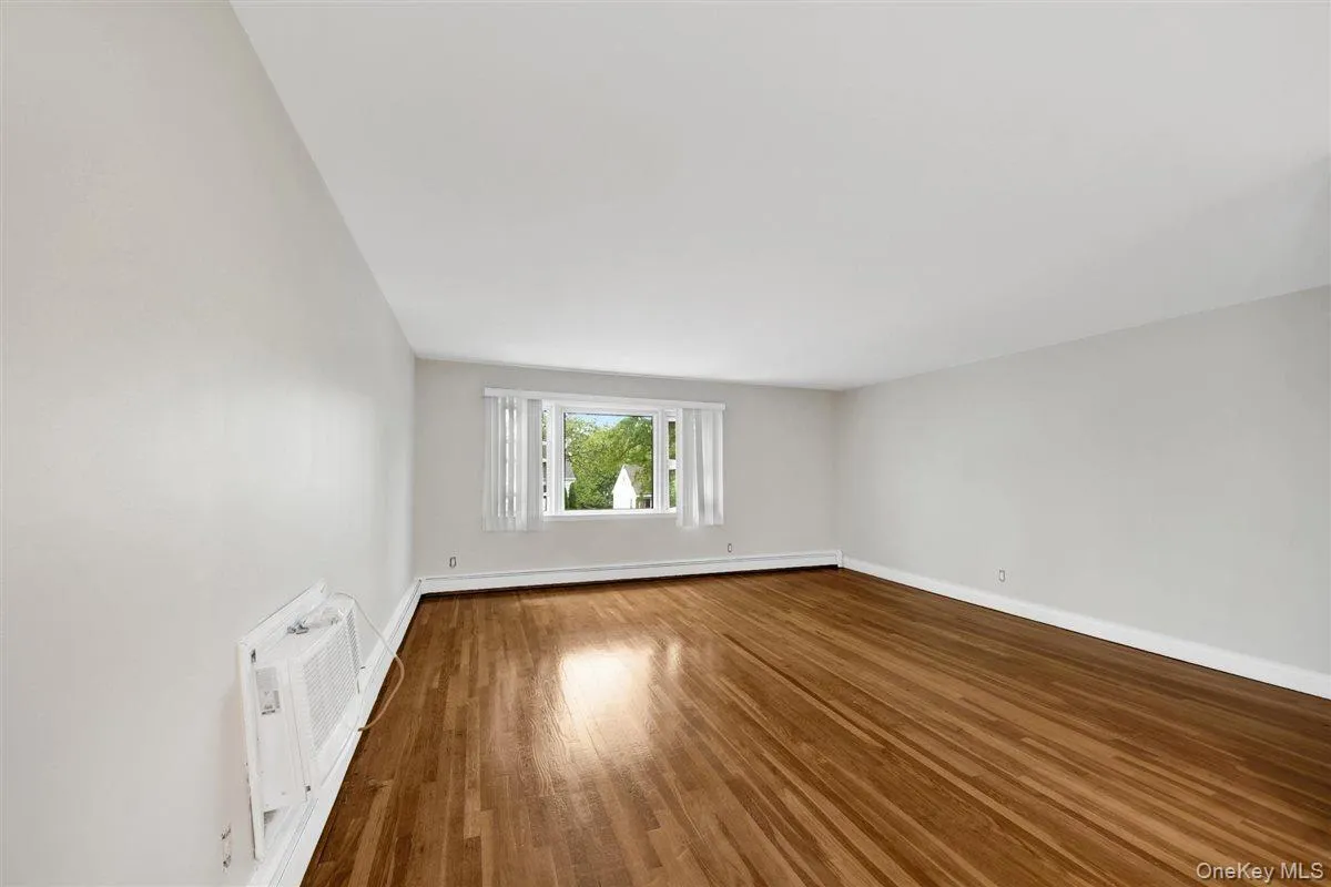 21 Cedar Street, Mount Vernon, NY, 3 Bedrooms Bedrooms, 5 Rooms Rooms,1 BathroomBathrooms,Residential Lease,For Rent,Cedar,0,999531 21 Cedar Street, Mount Vernon, NY, 3 Bedrooms Bedrooms, 5 Rooms Rooms,1 BathroomBathrooms,Residential Lease,For Rent,Cedar,0,999531