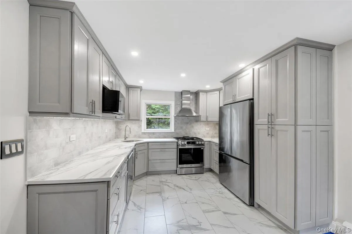 21 Cedar Street, Mount Vernon, NY, 3 Bedrooms Bedrooms, 5 Rooms Rooms,1 BathroomBathrooms,Residential Lease,For Rent,Cedar,0,999531 21 Cedar Street, Mount Vernon, NY, 3 Bedrooms Bedrooms, 5 Rooms Rooms,1 BathroomBathrooms,Residential Lease,For Rent,Cedar,0,999531