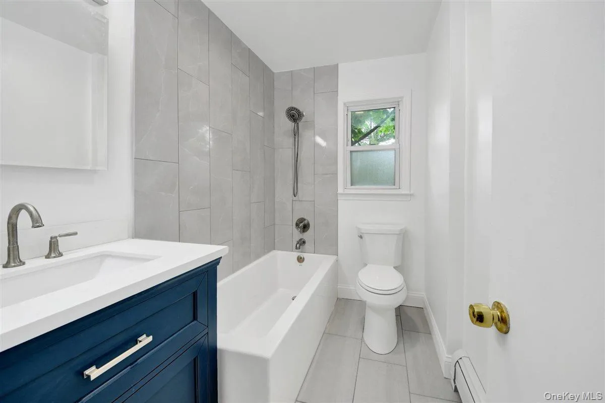 21 Cedar Street, Mount Vernon, NY, 3 Bedrooms Bedrooms, 5 Rooms Rooms,1 BathroomBathrooms,Residential Lease,For Rent,Cedar,0,999531 21 Cedar Street, Mount Vernon, NY, 3 Bedrooms Bedrooms, 5 Rooms Rooms,1 BathroomBathrooms,Residential Lease,For Rent,Cedar,0,999531