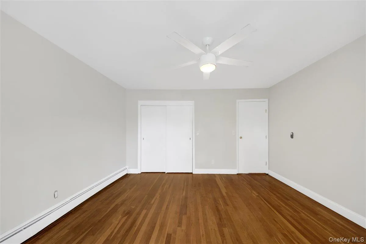 21 Cedar Street, Mount Vernon, NY, 3 Bedrooms Bedrooms, 5 Rooms Rooms,1 BathroomBathrooms,Residential Lease,For Rent,Cedar,0,999531 21 Cedar Street, Mount Vernon, NY, 3 Bedrooms Bedrooms, 5 Rooms Rooms,1 BathroomBathrooms,Residential Lease,For Rent,Cedar,0,999531