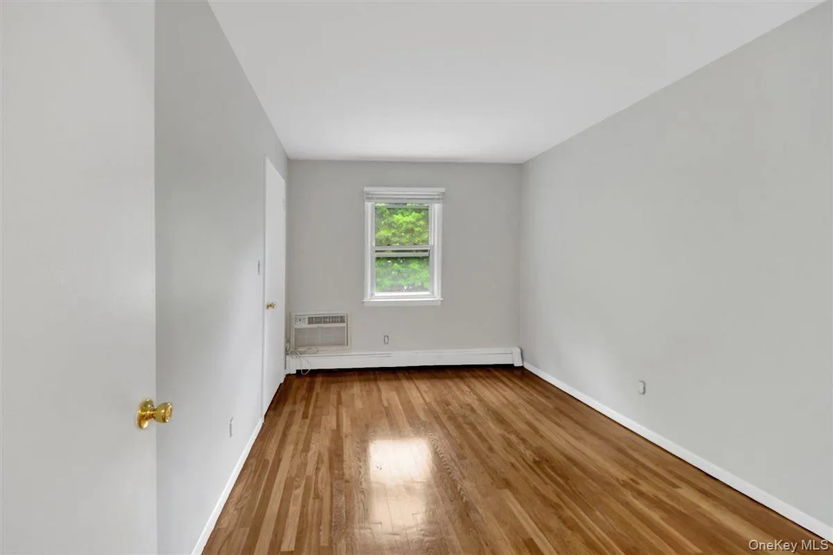 21 Cedar Street, Mount Vernon, NY, 3 Bedrooms Bedrooms, 5 Rooms Rooms,1 BathroomBathrooms,Residential Lease,For Rent,Cedar,0,999531 21 Cedar Street, Mount Vernon, NY, 3 Bedrooms Bedrooms, 5 Rooms Rooms,1 BathroomBathrooms,Residential Lease,For Rent,Cedar,0,999531