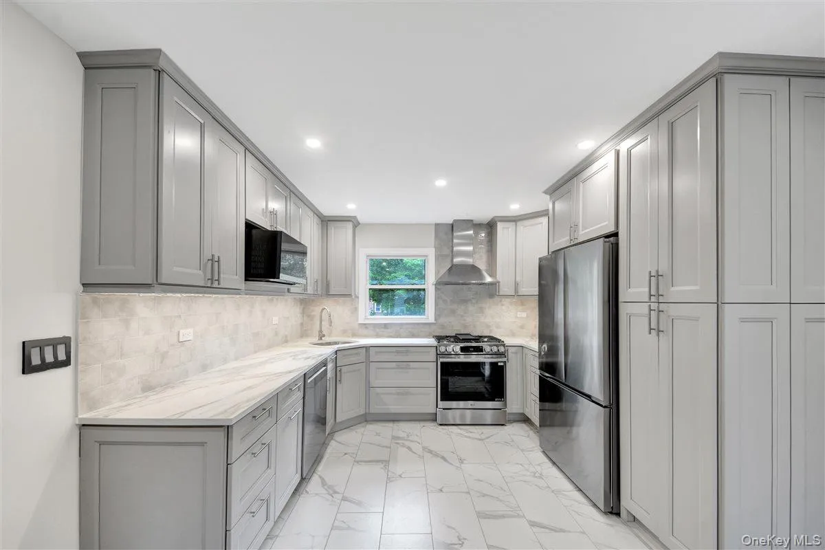 21 Cedar Street, Mount Vernon, NY, 3 Bedrooms Bedrooms, 5 Rooms Rooms,1 BathroomBathrooms,Residential Lease,For Rent,Cedar,0,999531 21 Cedar Street, Mount Vernon, NY, 3 Bedrooms Bedrooms, 5 Rooms Rooms,1 BathroomBathrooms,Residential Lease,For Rent,Cedar,0,999531