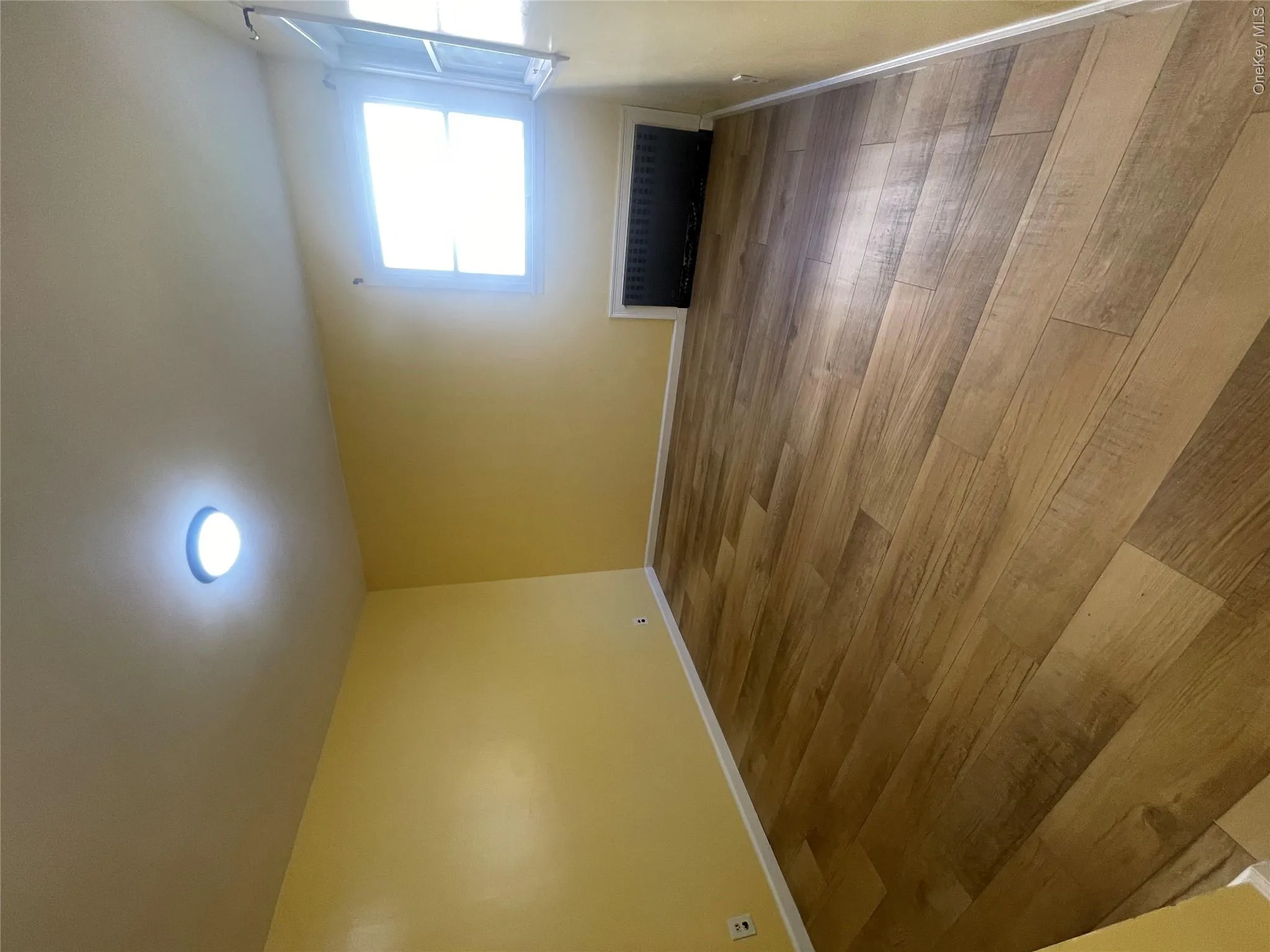 2585 Beach Drive, Hempstead, NY, 3 Bedrooms Bedrooms, 5 Rooms Rooms,1 BathroomBathrooms,Residential Lease,For Rent,Beach,0,999533 2585 Beach Drive, Hempstead, NY, 3 Bedrooms Bedrooms, 5 Rooms Rooms,1 BathroomBathrooms,Residential Lease,For Rent,Beach,0,999533