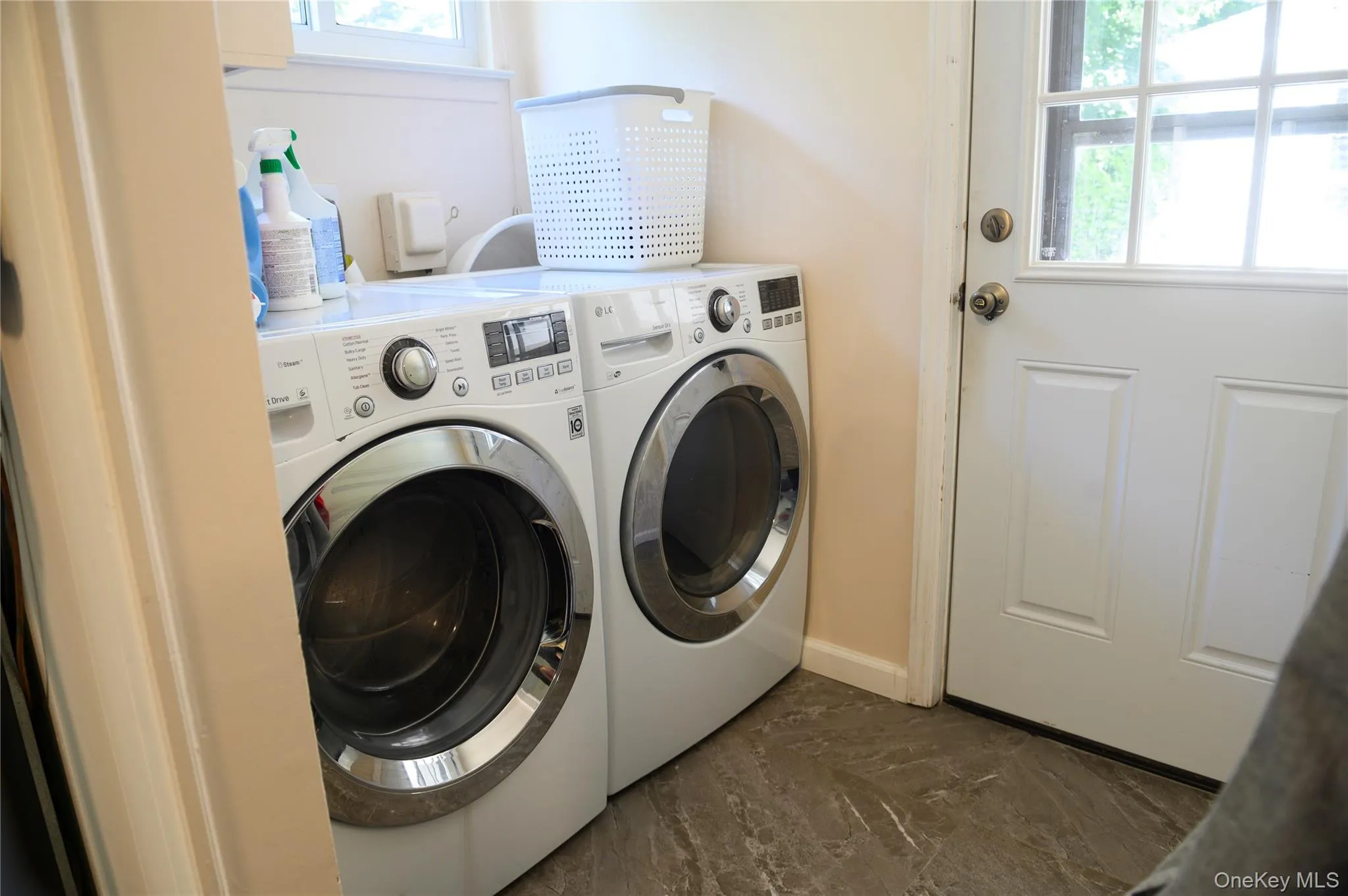 54 Ivy Drive, Oyster Bay, NY, 6 Bedrooms Bedrooms, 6 Rooms Rooms,3 BathroomsBathrooms,Residential,For Rent,Ivy,0,999545 54 Ivy Drive, Oyster Bay, NY, 6 Bedrooms Bedrooms, 6 Rooms Rooms,3 BathroomsBathrooms,Residential,For Rent,Ivy,0,999545