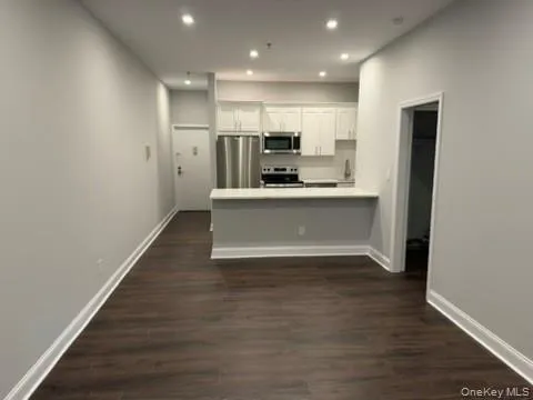 100 Clarewood Drive, Greenburgh, NY, 1 Bedroom Bedrooms, 4 Rooms Rooms,1 BathroomBathrooms,Residential Sale,For Rent,Clarewood,0,999547 100 Clarewood Drive, Greenburgh, NY, 1 Bedroom Bedrooms, 4 Rooms Rooms,1 BathroomBathrooms,Residential Sale,For Rent,Clarewood,0,999547
