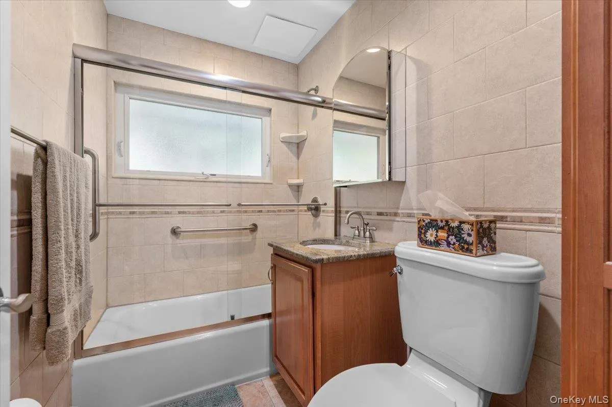 57 Meeting Lane, Oyster Bay, NY, 4 Bedrooms Bedrooms, 13 Rooms Rooms,2 BathroomsBathrooms,Residential,For Rent,Meeting,0,999551 57 Meeting Lane, Oyster Bay, NY, 4 Bedrooms Bedrooms, 13 Rooms Rooms,2 BathroomsBathrooms,Residential,For Rent,Meeting,0,999551