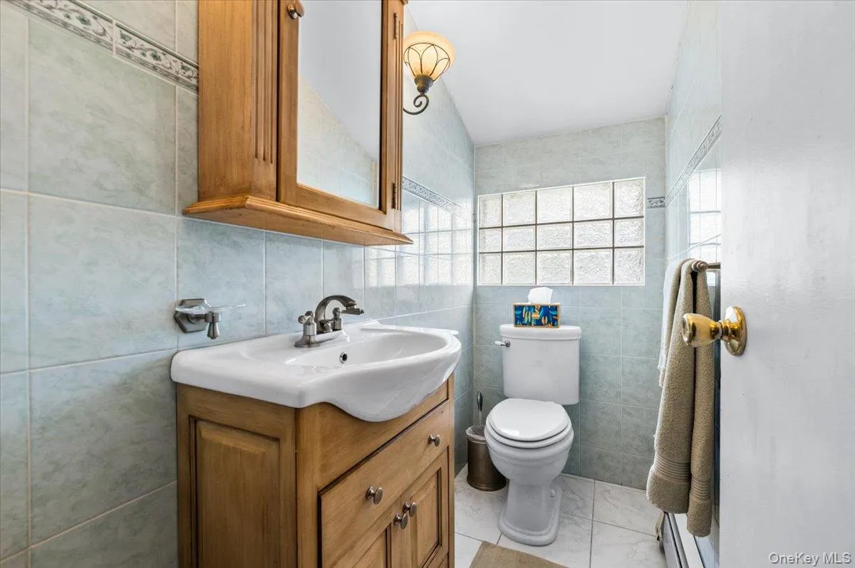 57 Meeting Lane, Oyster Bay, NY, 4 Bedrooms Bedrooms, 13 Rooms Rooms,2 BathroomsBathrooms,Residential,For Rent,Meeting,0,999551 57 Meeting Lane, Oyster Bay, NY, 4 Bedrooms Bedrooms, 13 Rooms Rooms,2 BathroomsBathrooms,Residential,For Rent,Meeting,0,999551