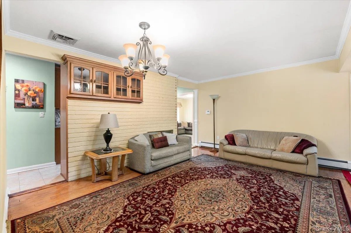 57 Meeting Lane, Oyster Bay, NY, 4 Bedrooms Bedrooms, 13 Rooms Rooms,2 BathroomsBathrooms,Residential,For Rent,Meeting,0,999551 57 Meeting Lane, Oyster Bay, NY, 4 Bedrooms Bedrooms, 13 Rooms Rooms,2 BathroomsBathrooms,Residential,For Rent,Meeting,0,999551