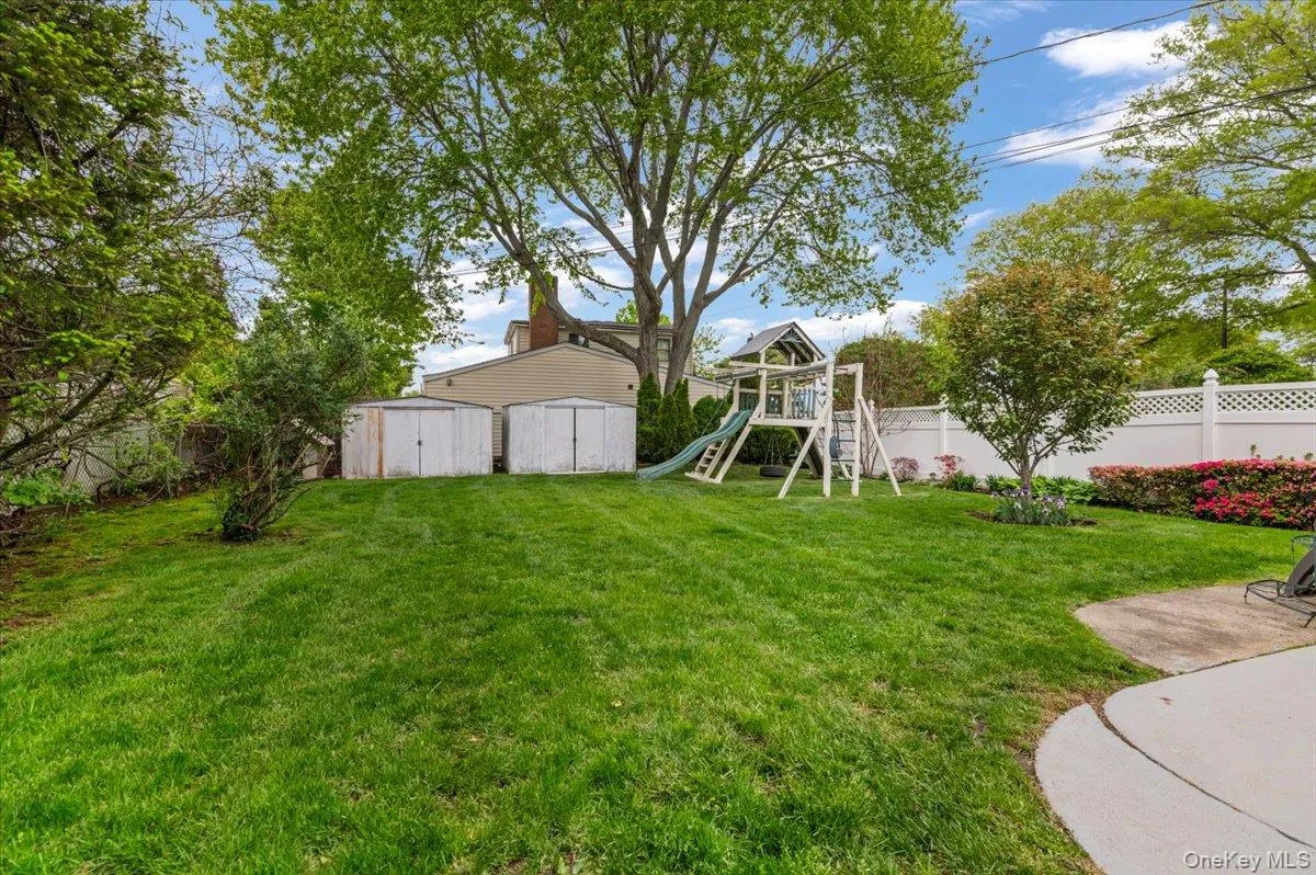 57 Meeting Lane, Oyster Bay, NY, 4 Bedrooms Bedrooms, 13 Rooms Rooms,2 BathroomsBathrooms,Residential,For Rent,Meeting,0,999551 57 Meeting Lane, Oyster Bay, NY, 4 Bedrooms Bedrooms, 13 Rooms Rooms,2 BathroomsBathrooms,Residential,For Rent,Meeting,0,999551