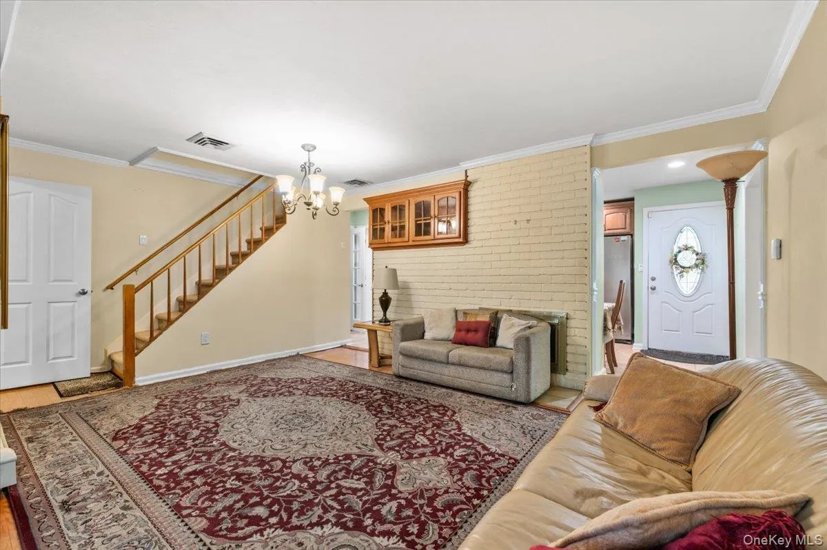57 Meeting Lane, Oyster Bay, NY, 4 Bedrooms Bedrooms, 13 Rooms Rooms,2 BathroomsBathrooms,Residential,For Rent,Meeting,0,999551 57 Meeting Lane, Oyster Bay, NY, 4 Bedrooms Bedrooms, 13 Rooms Rooms,2 BathroomsBathrooms,Residential,For Rent,Meeting,0,999551